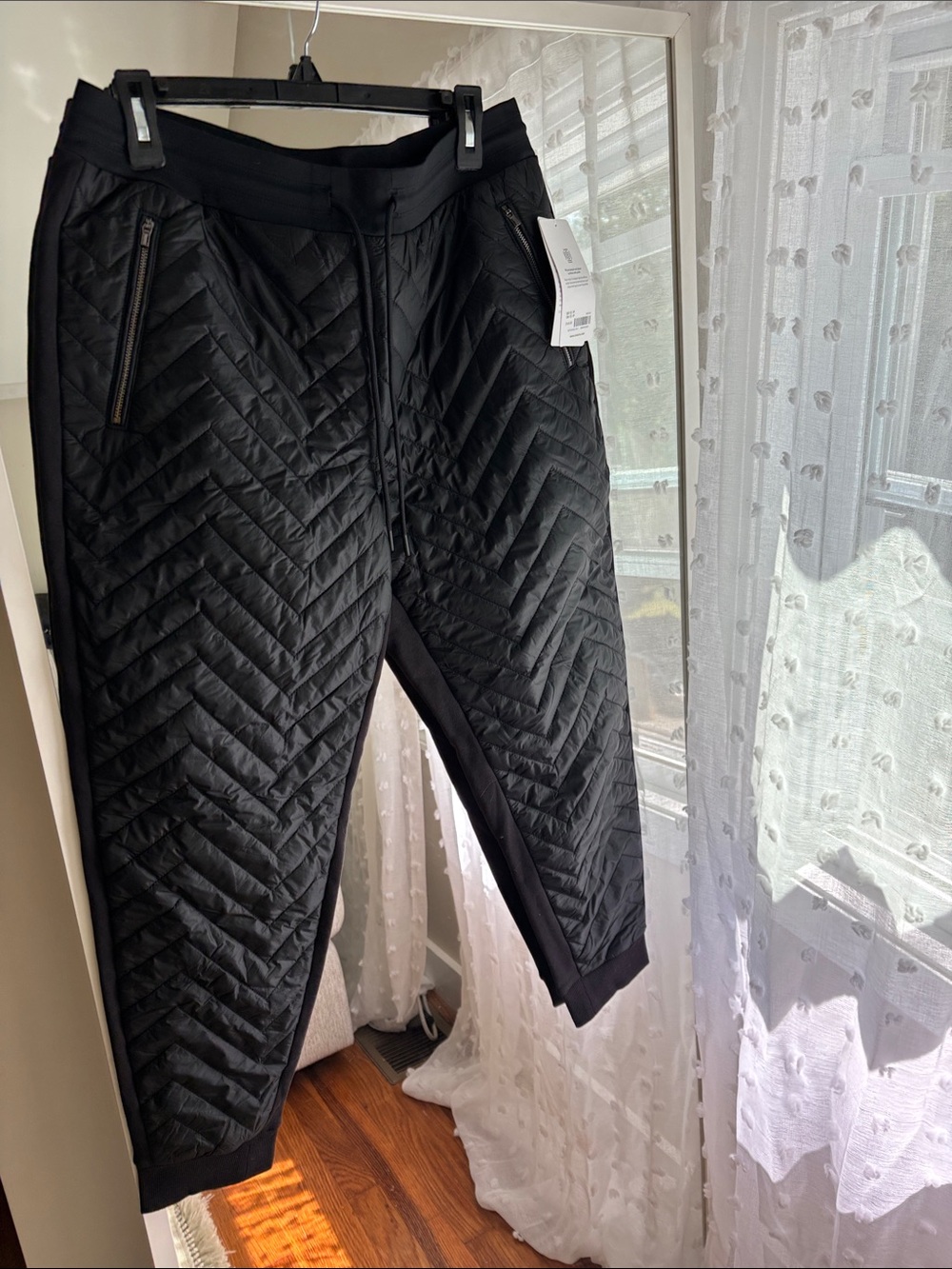 Athleta Black Quilted Apres Ski Down Jogger